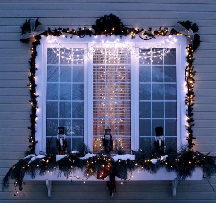 How to decorate window with lights