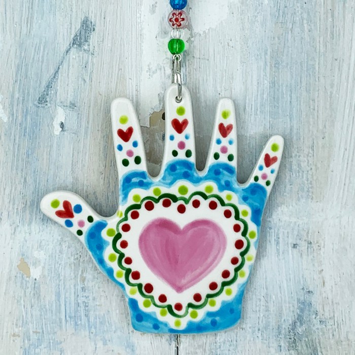 How to make hands fir decoration